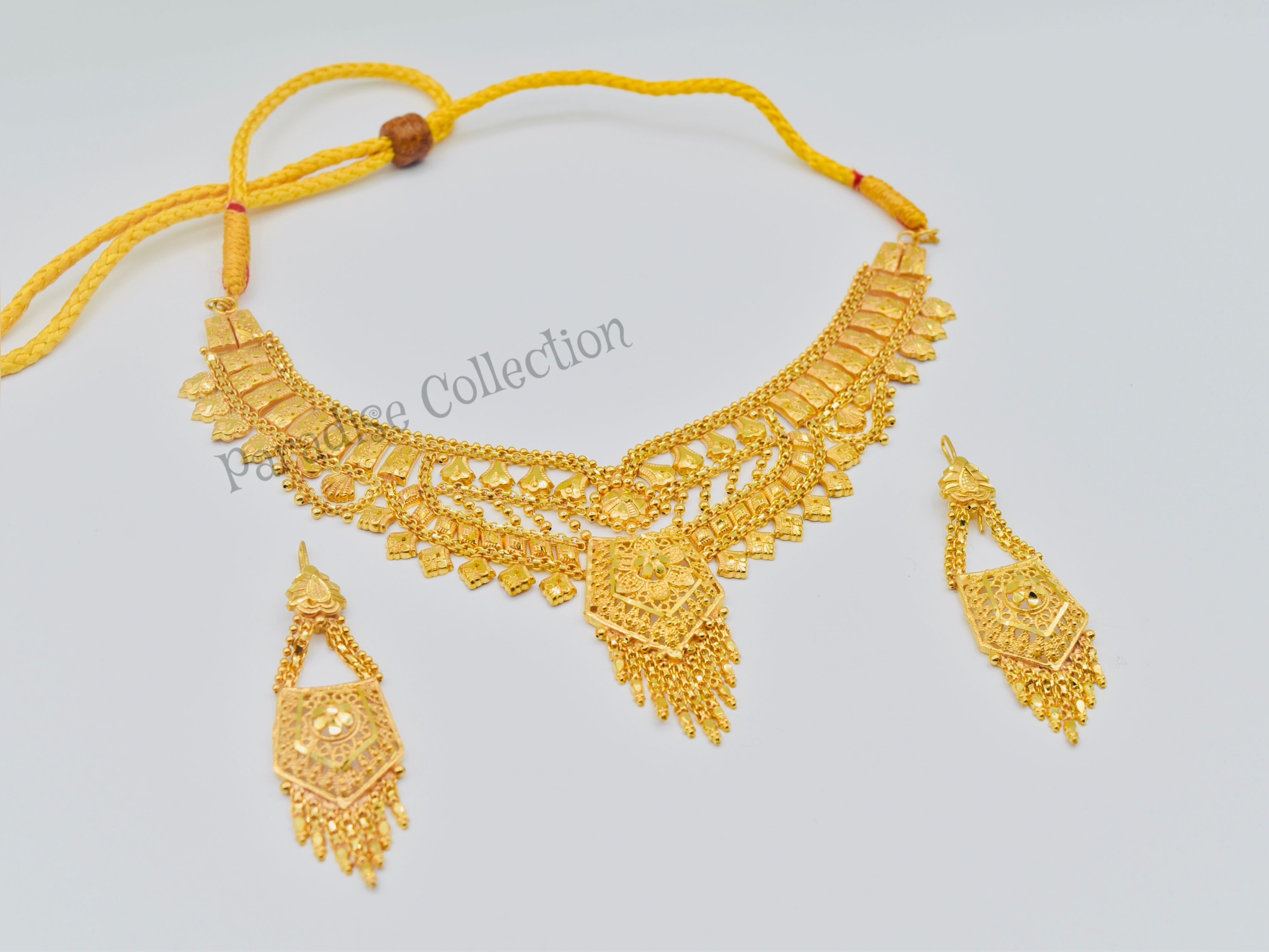 Rock By Wearing Our Jewellery, Buy Gorgeous Necklace Set With Free Jewellery Box