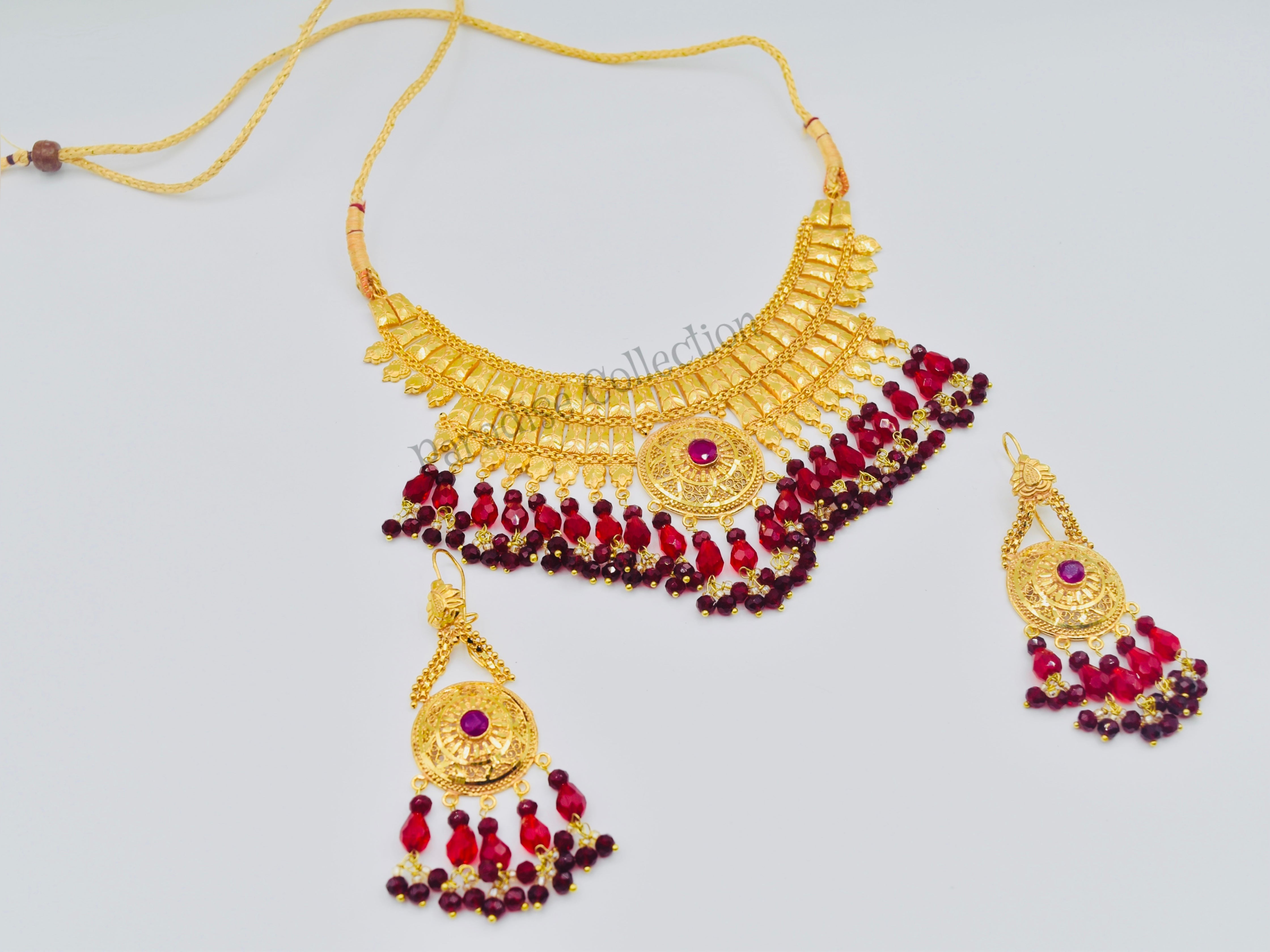 SHOP THE LATEST TRENDS β THE MOST SIGNIFICANT NECKLACE SET WITH A FREE JEWELRY BOX TO ELEVATE YOUR STYLE β¨