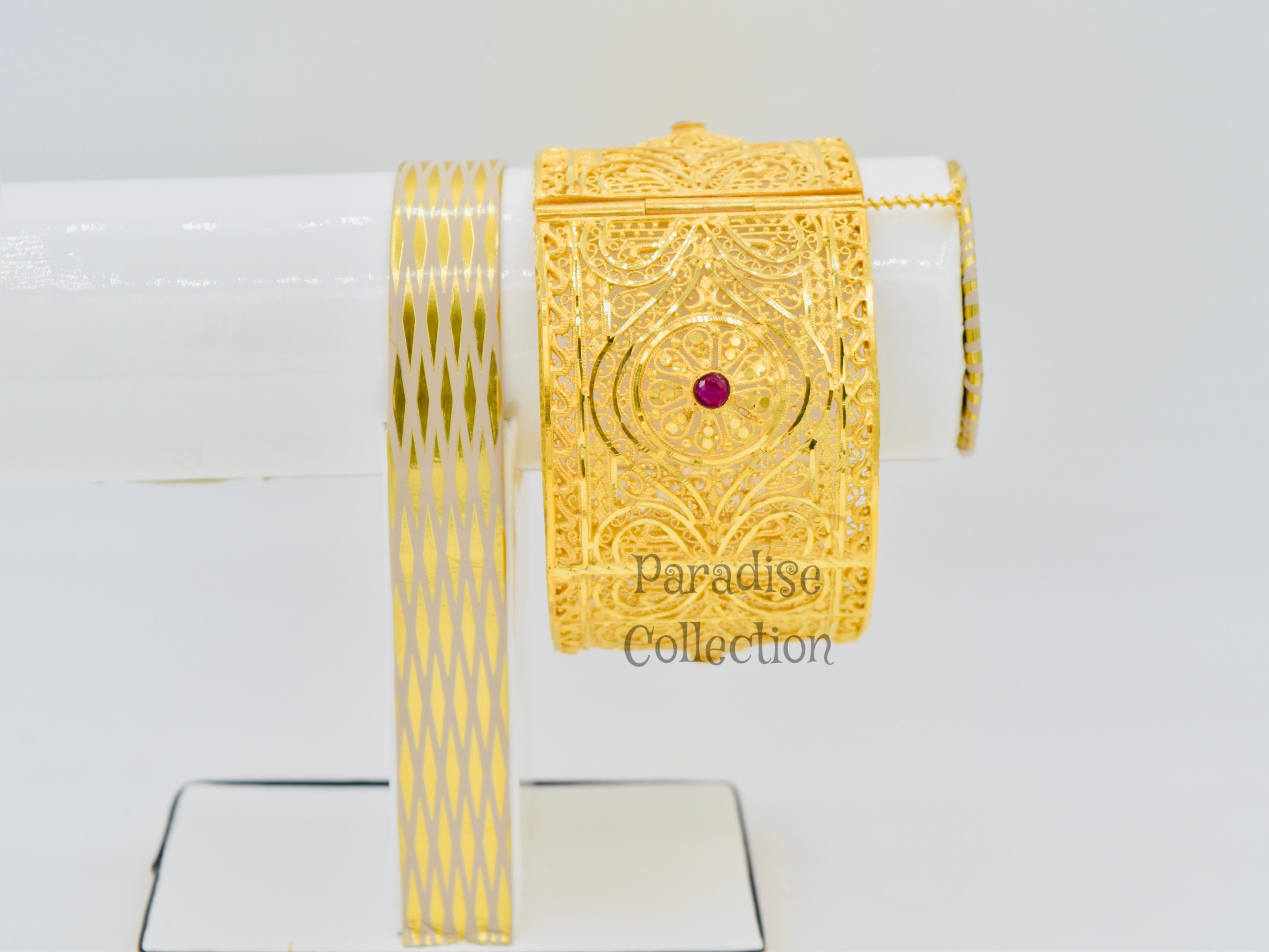 MAKE A BOLD STATEMENT WITH ELEGANCE Buy The 1 Big Piece Kara Set With a FREE Jewelry Box – The Ultimate Symbol Of Power And Style ✨