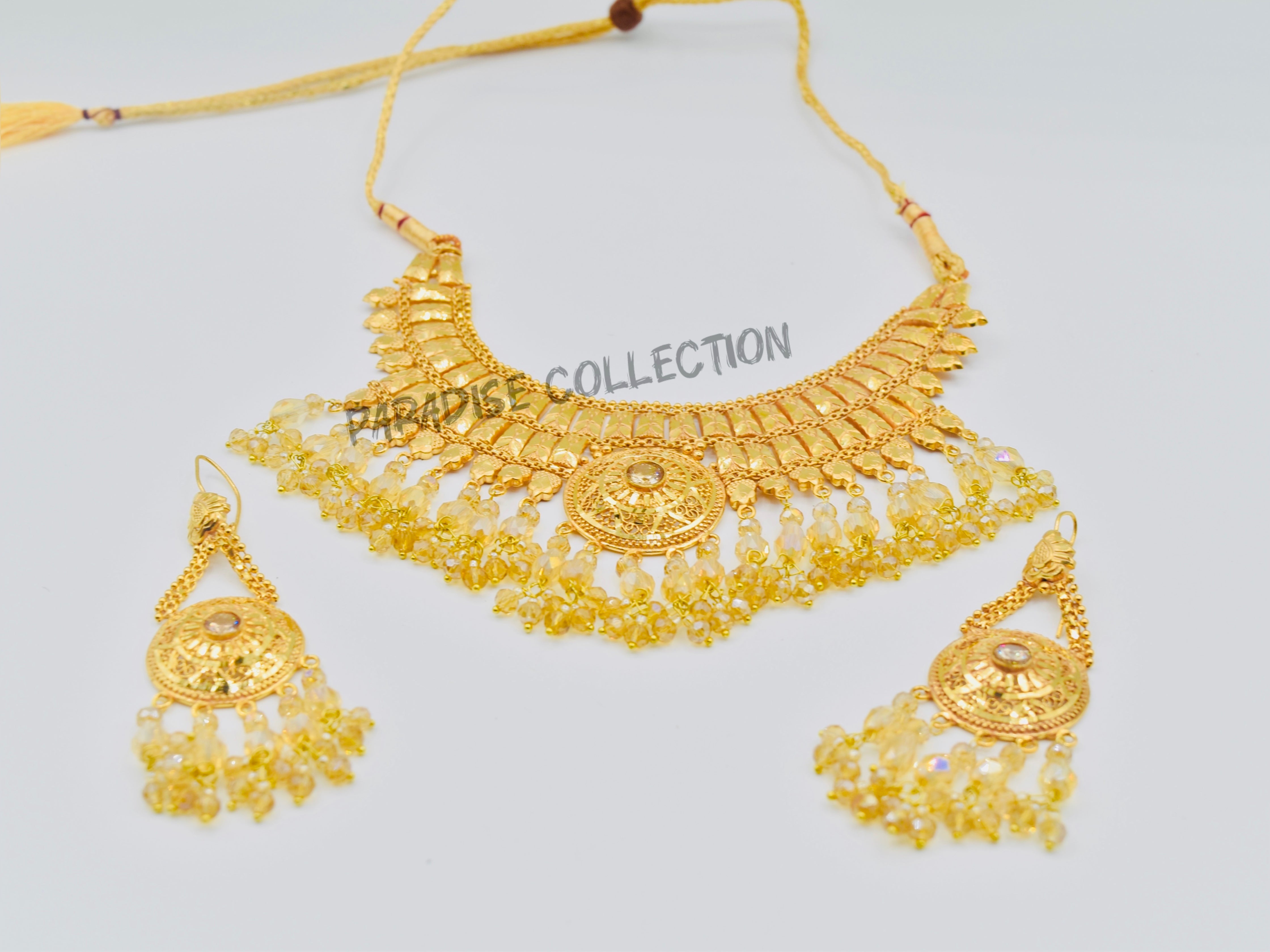 THE PERFECT PLACE TO FIND THE PERFECT PIECE Necklace Set with a FREE Jewelry Box to Complete Your Look! ✨