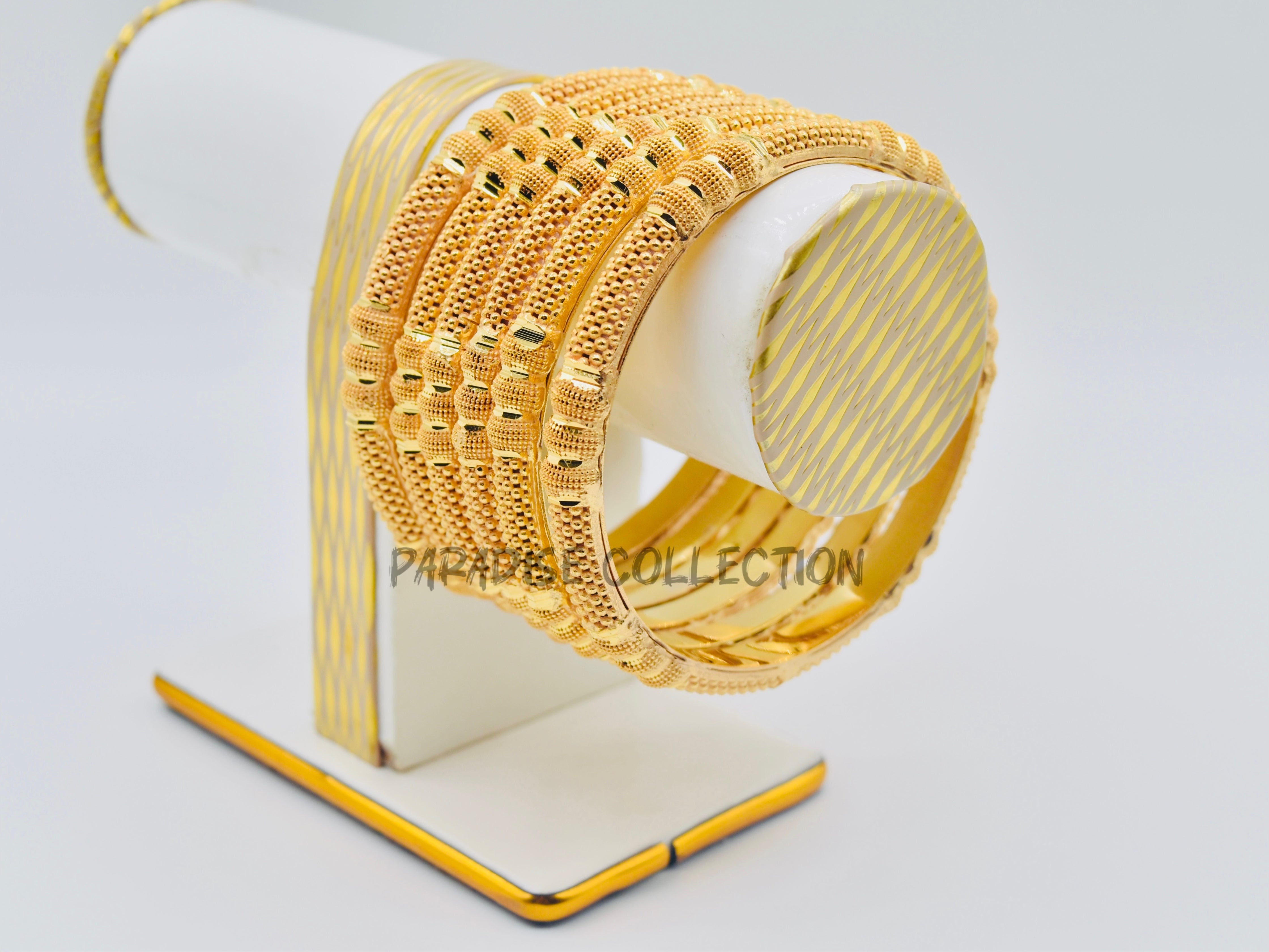 ✨ Crafted With Love, Designed for Elegance Premium Bangles + FREE Jewelry Box Included.