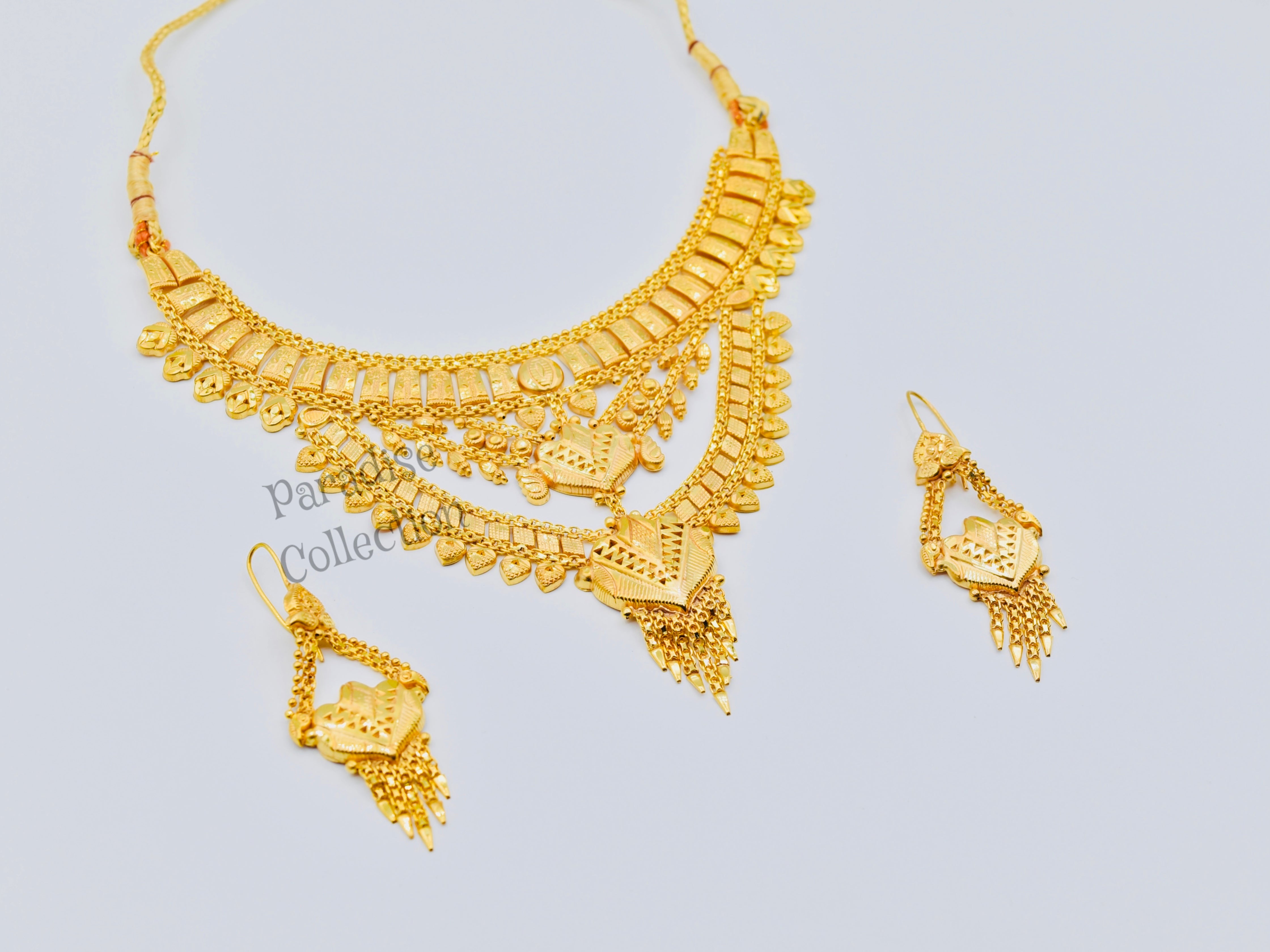 Confidence Is The Best Accessory, High Quality First-Rate Necklace Set With Free Jewellery Box