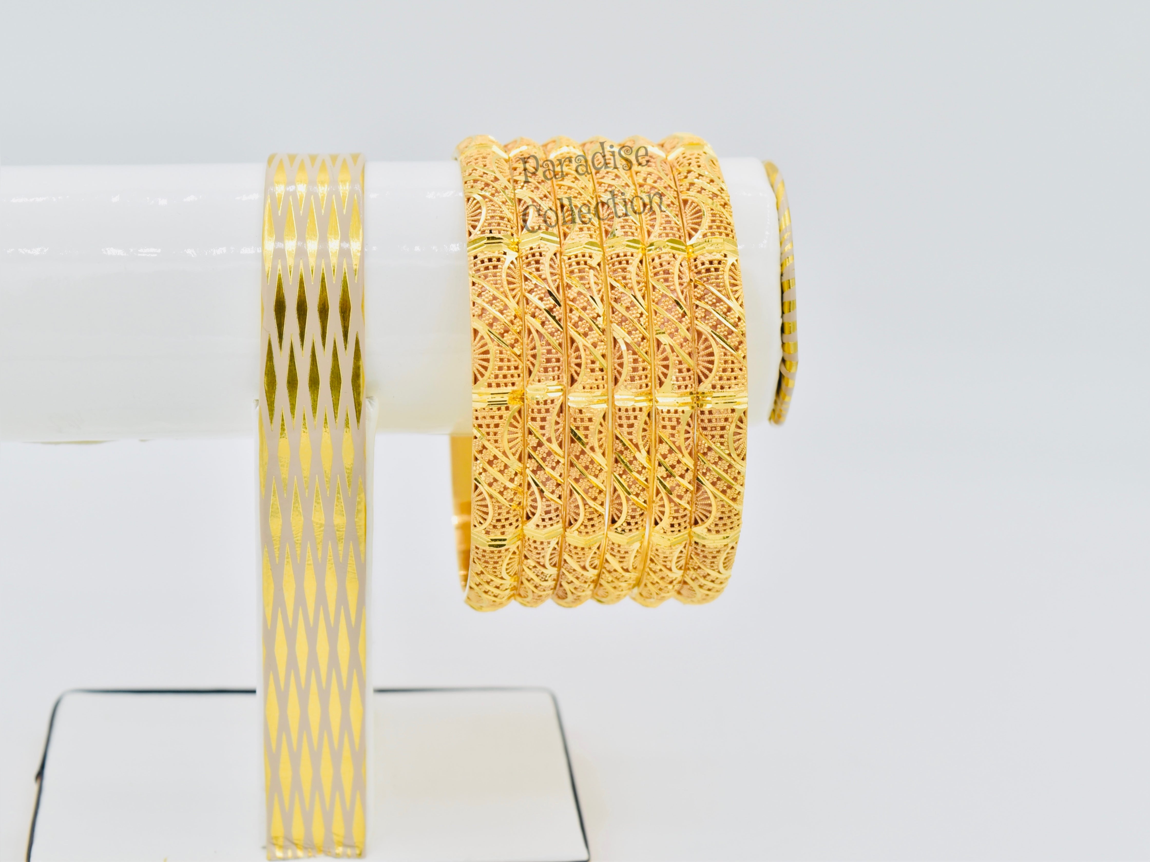 💖 Made for Memorable Moments Stunning Bangles + FREE Jewelry Box.