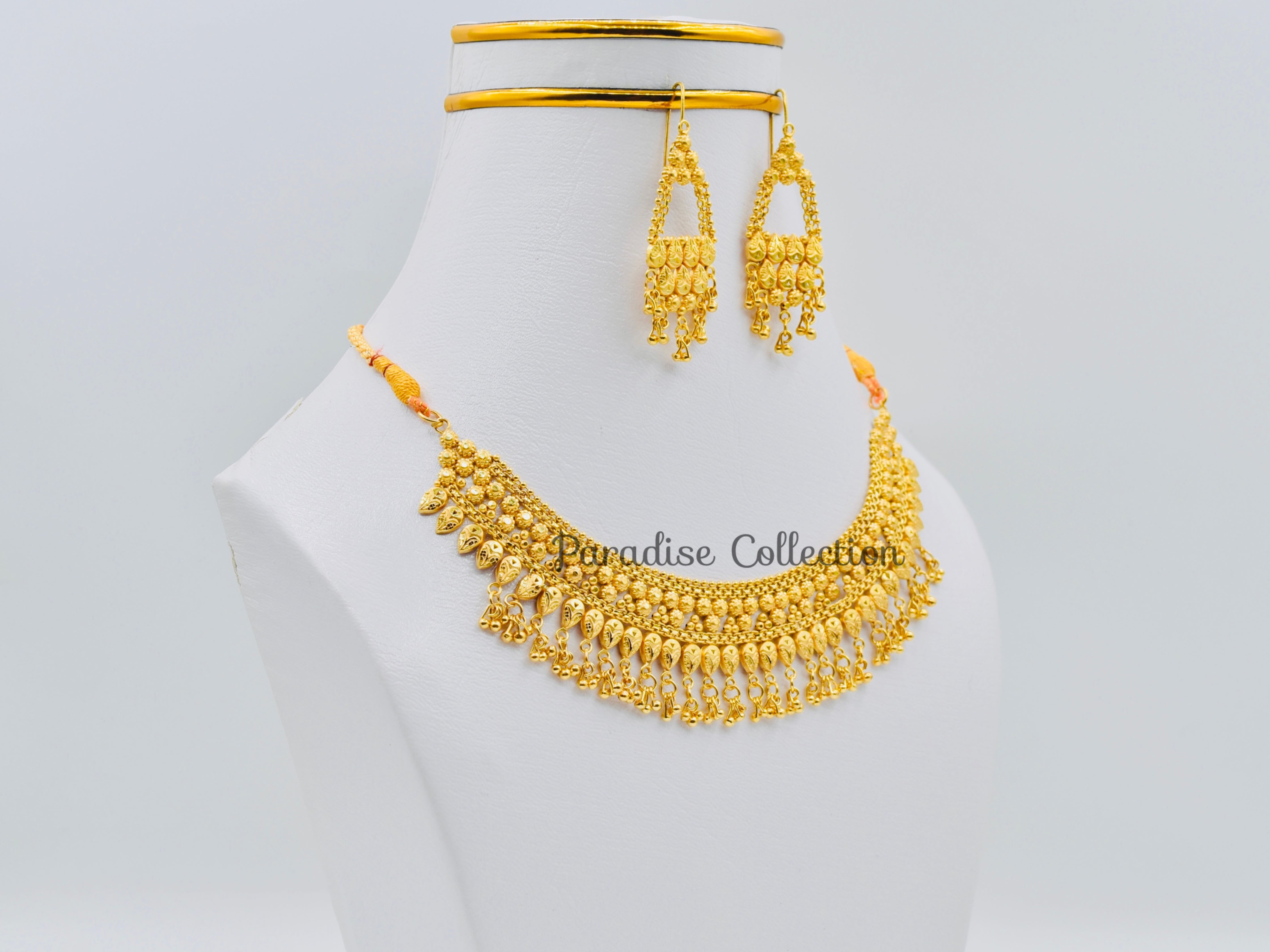 ADORN YOURSELF IN BEAUTY 🌷 — PREMIUM NECKLACE SET WITH A FREE JEWELRY BOX 🎀