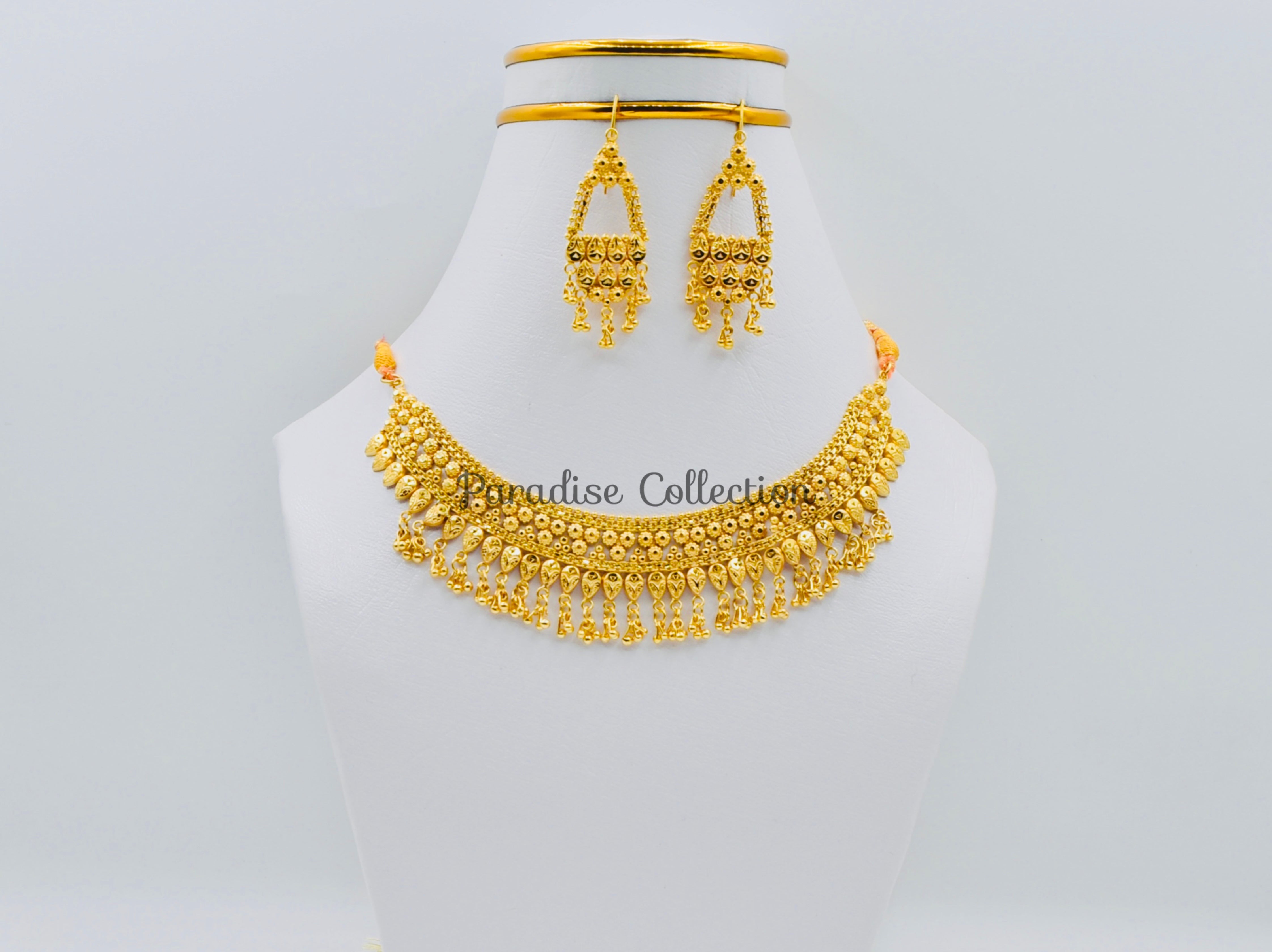 ADORN YOURSELF IN BEAUTY 🌷 — PREMIUM NECKLACE SET WITH A FREE JEWELRY BOX 🎀