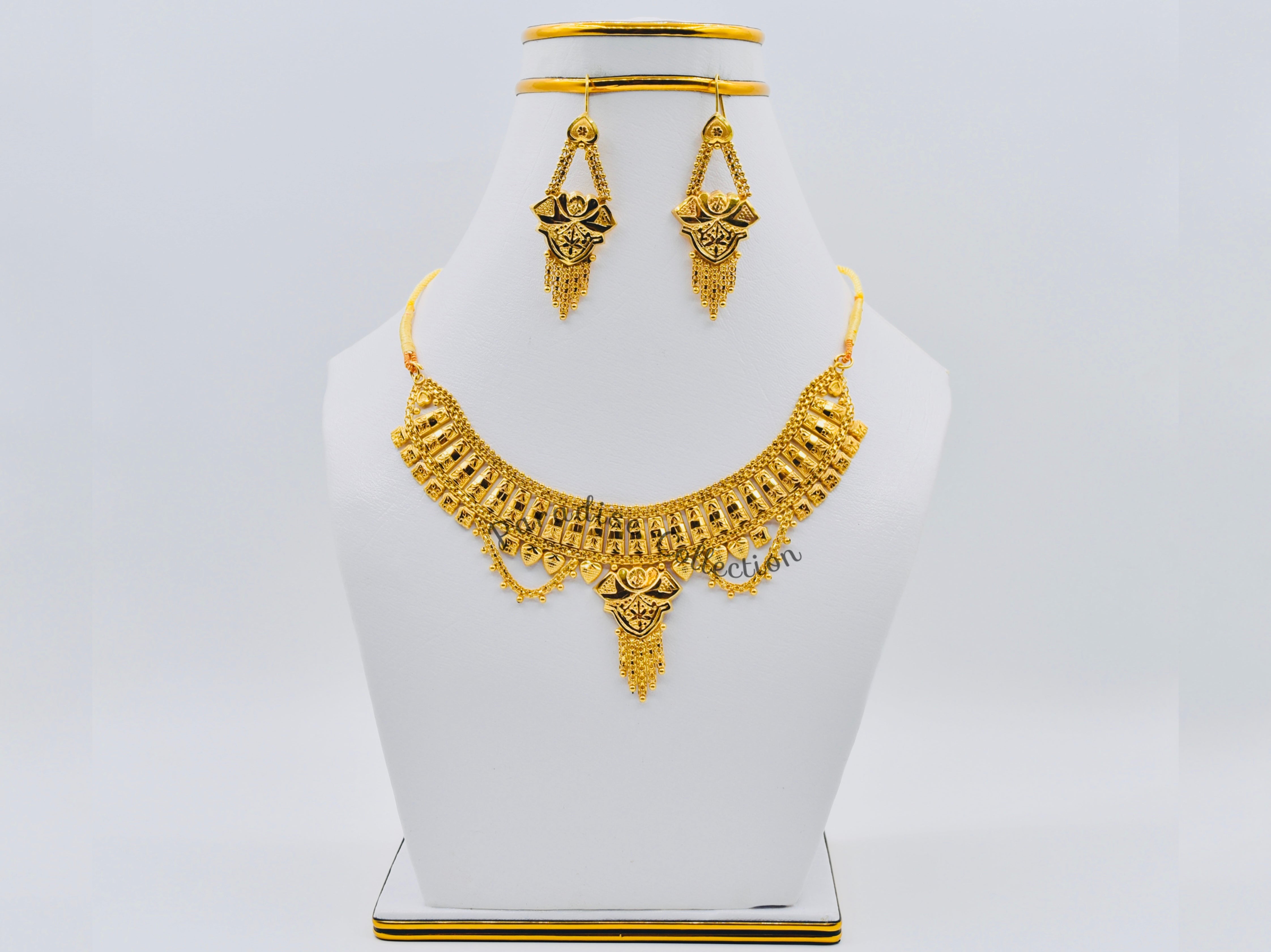 Sparkling Necklace Set With FREE Jewellery Box – Limited Offer