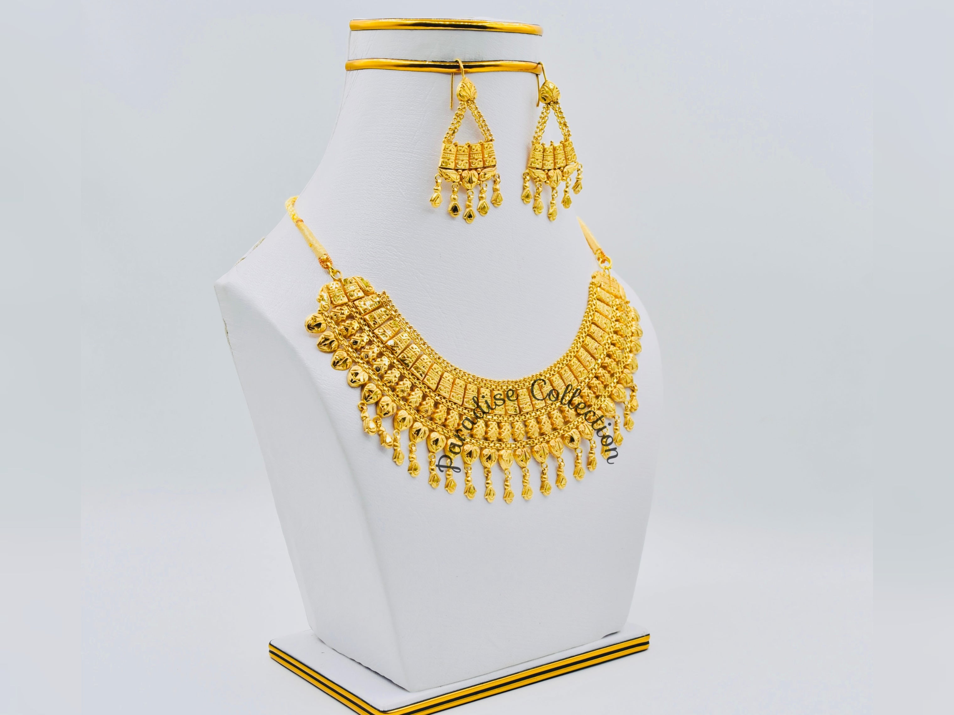 SOFT GLAM LOOK 💖 NECKLACE SET WITH FREE JEWELRY BOX 🎁