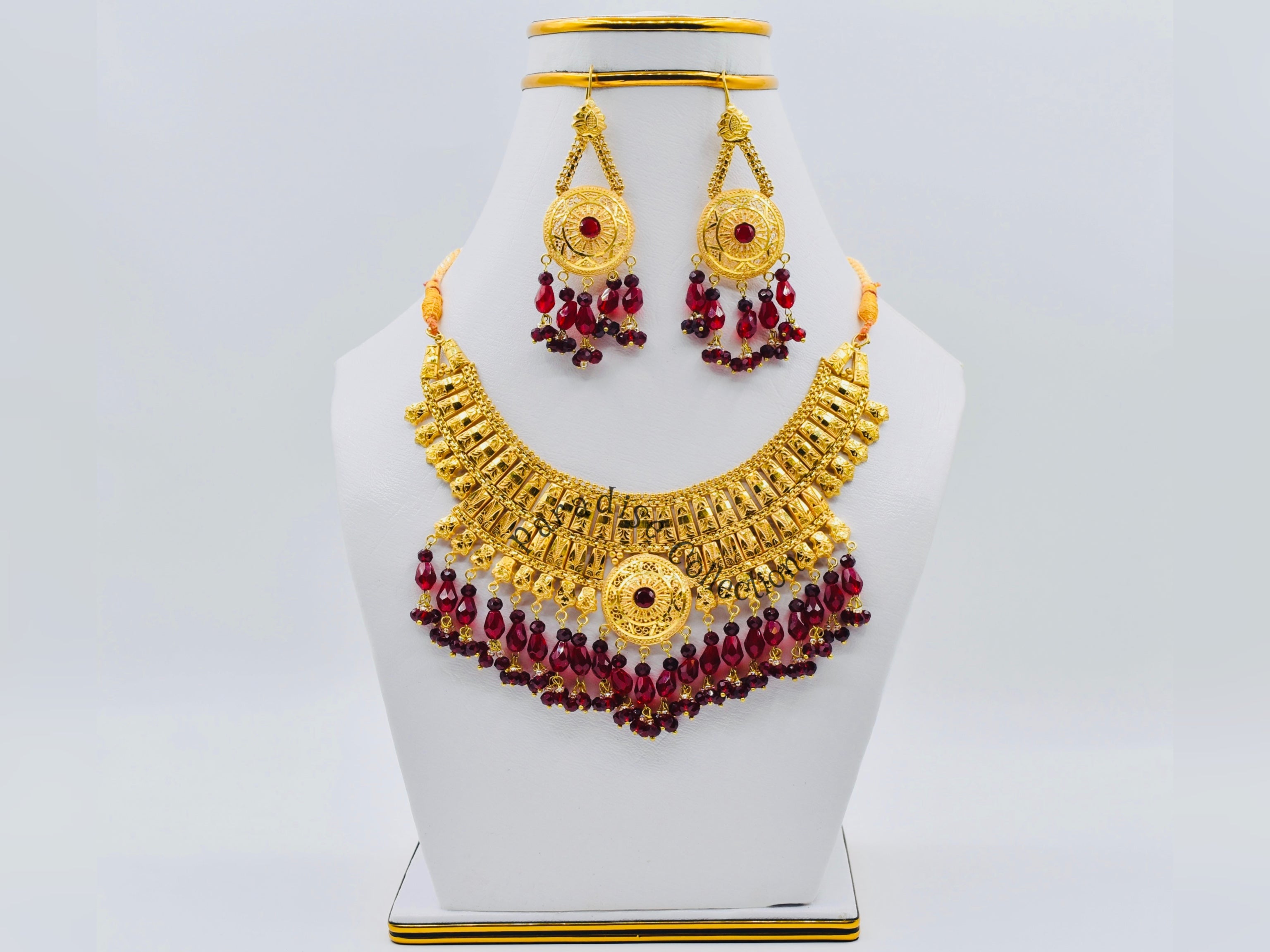High-End Statement Necklace Set with Complimentary Storage Box