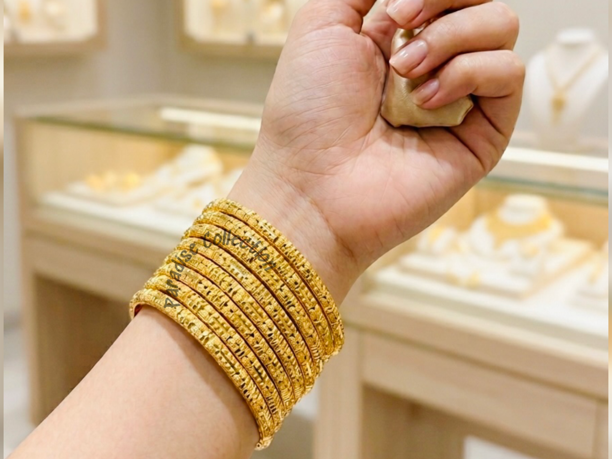 Charming Bangles Set – Free Gift Box Included – Designed to Sparkle Beautifully