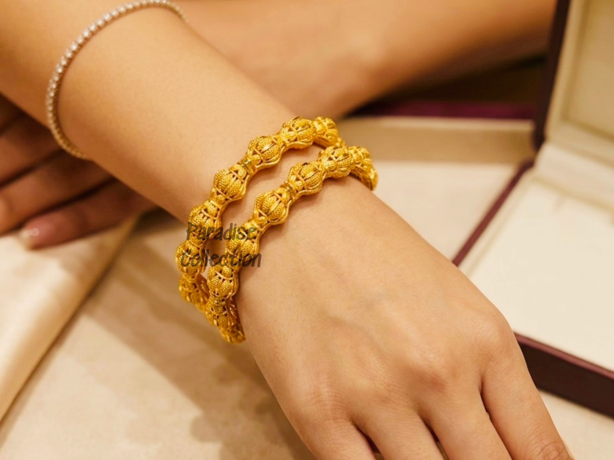 Elegant Bangles Set – A Perfect Blend of Grace & Glamour
